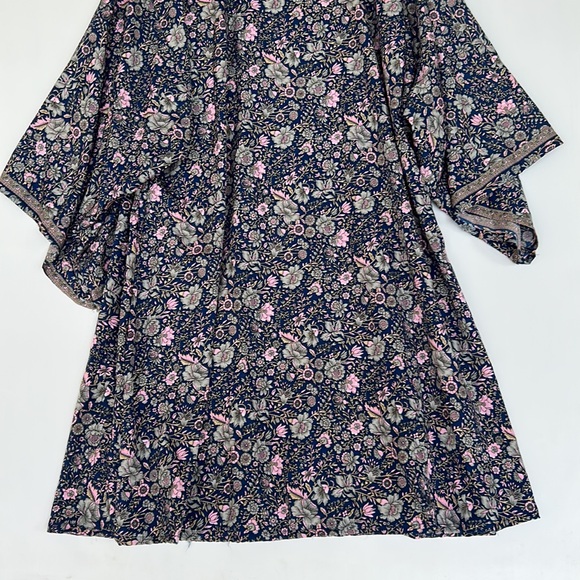 Floral Print Kimono Style Open Front Cardigan Dress - Picture 4 of 8